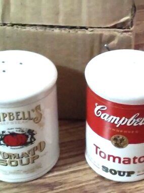 2000 Campbell's Tomato Soup Can Ceramic Salt Pepper Shakers Set New Unused